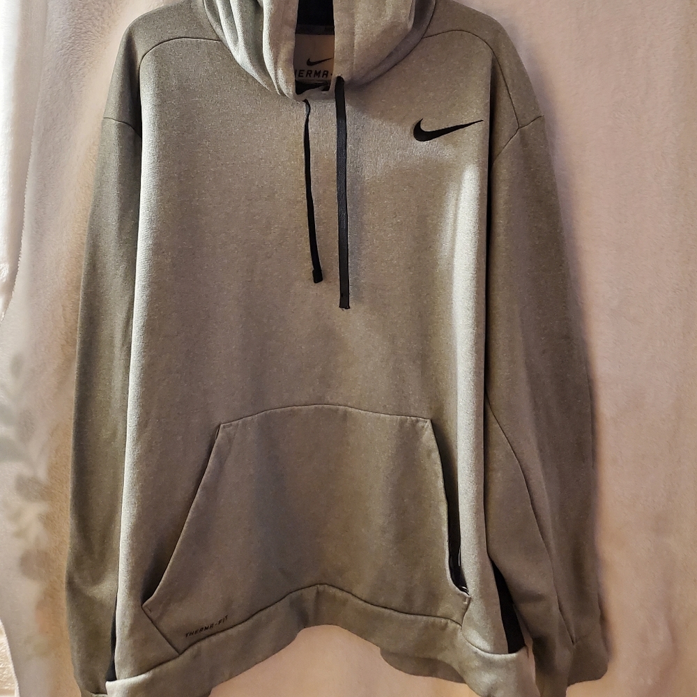 Mens Gray & Black Nike Therma-Fit XXL Fleece